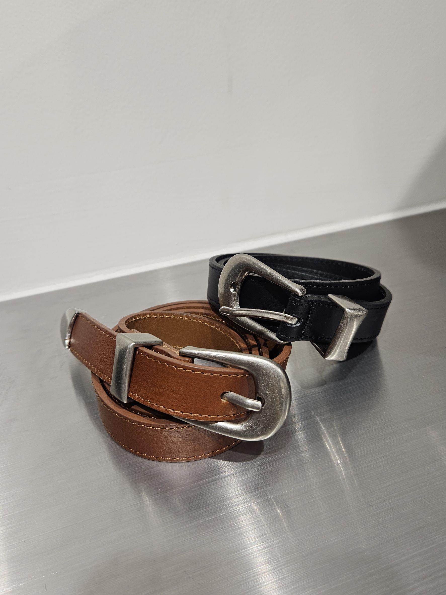銀扣牛皮腰帶
